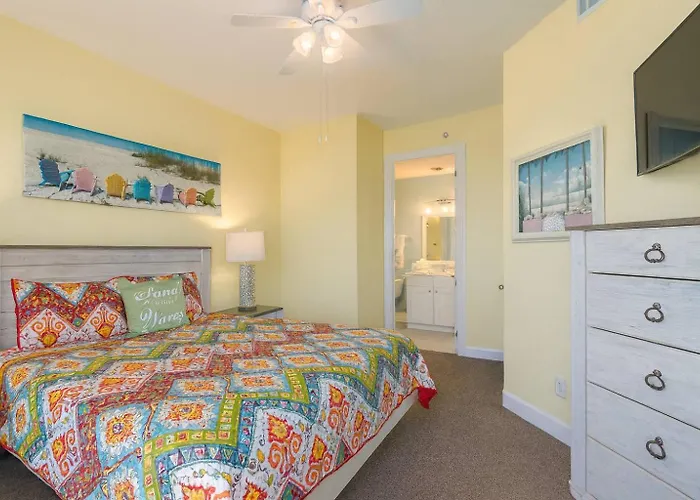 Island Royale- Beachfront Penthouse Apartment